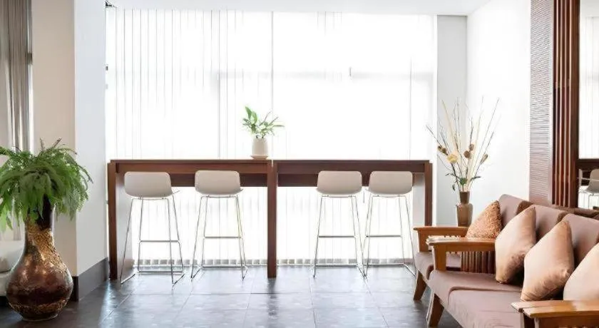 B2 Bangkok Srinakharin Boutique & Budget Hotel