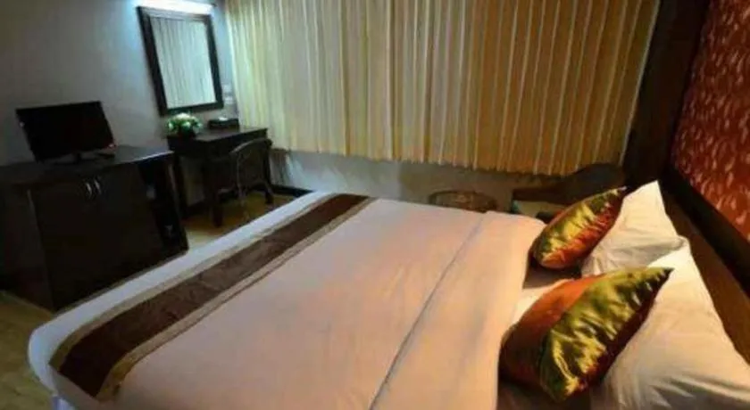 Bed in Piyaporn Pavilion Hotel