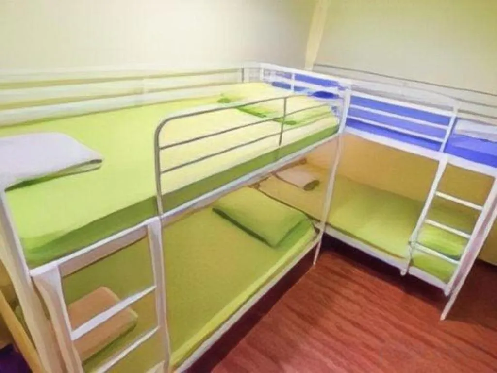 Bed in Vintage Inn @ Clarke Quay