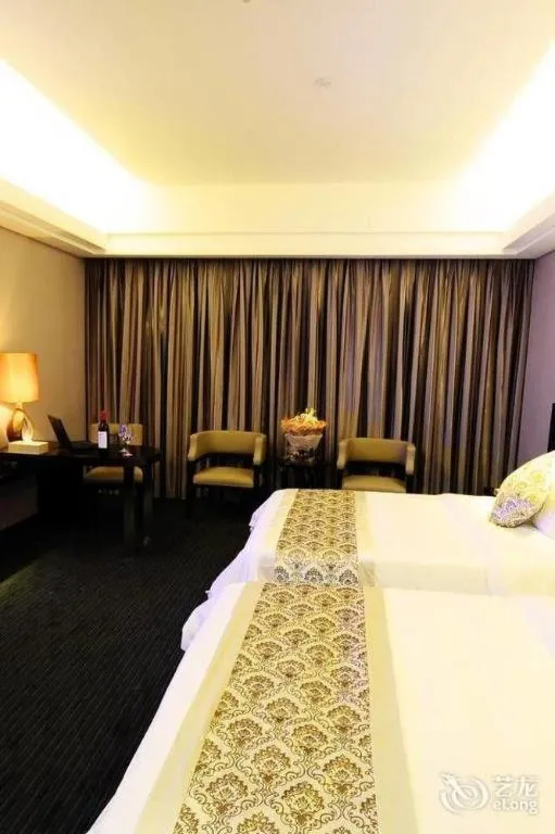 Bed in Chimelong Hotel