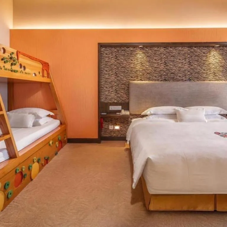 Bed in Chimelong Hotel