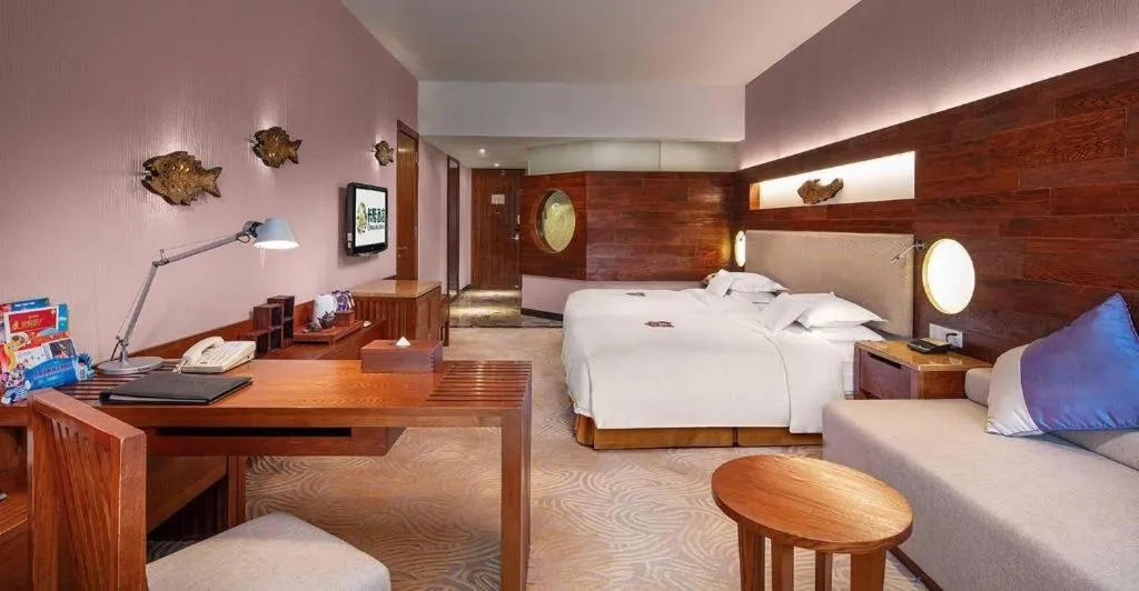 Bed in Chimelong Hotel