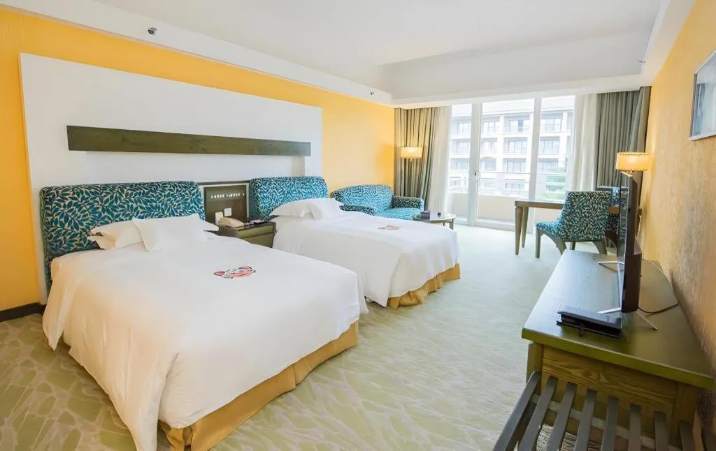 Bed in Chimelong Hotel