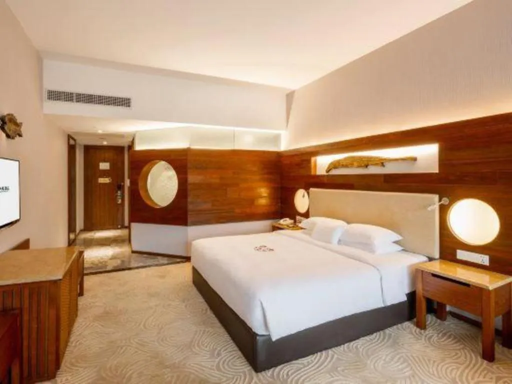 Bed in Chimelong Hotel
