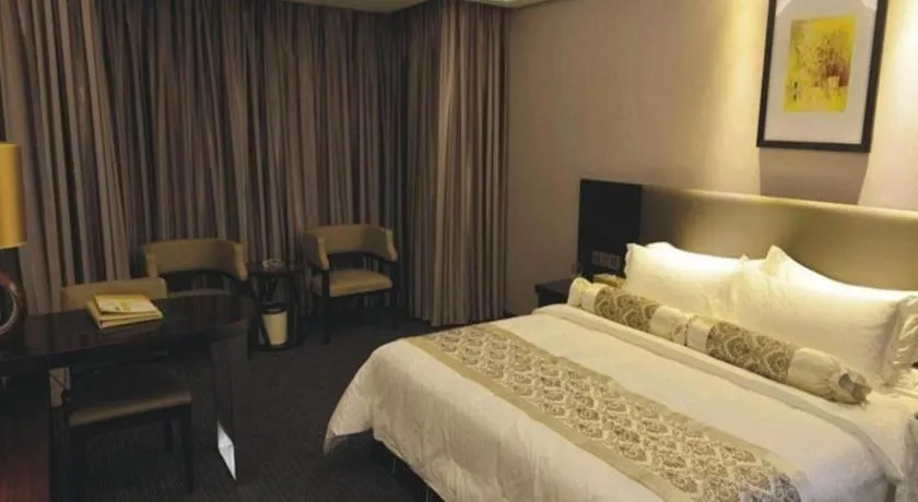 Bed in Chimelong Hotel