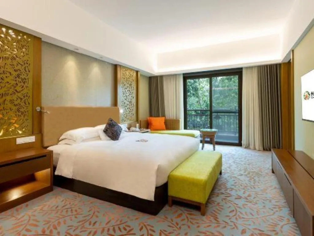 Bed in Chimelong Hotel