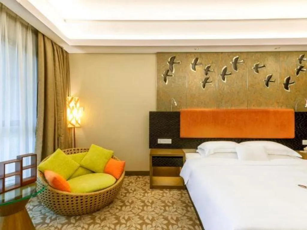 Bed in Chimelong Hotel