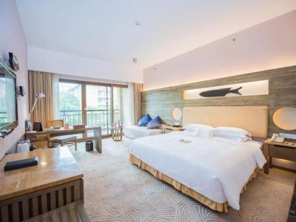 Bed in Chimelong Hotel