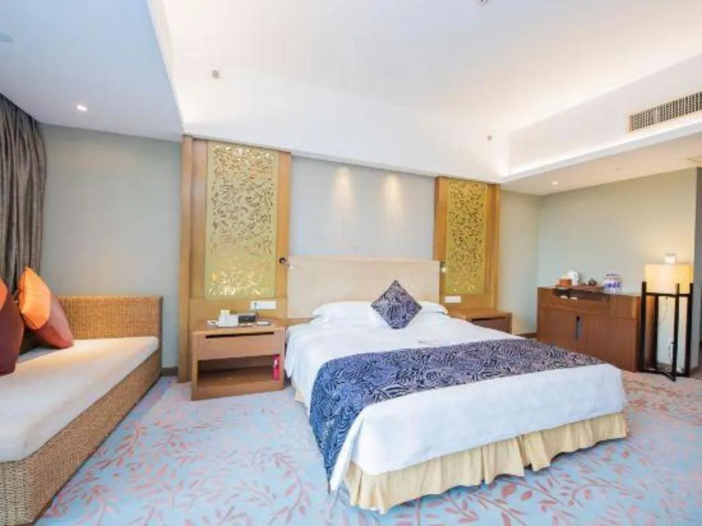 Bed in Chimelong Hotel