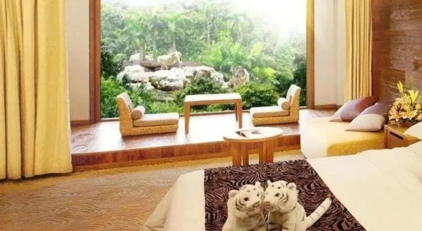 Bed in Chimelong Hotel