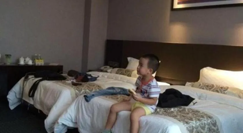 Bed in Chimelong Hotel