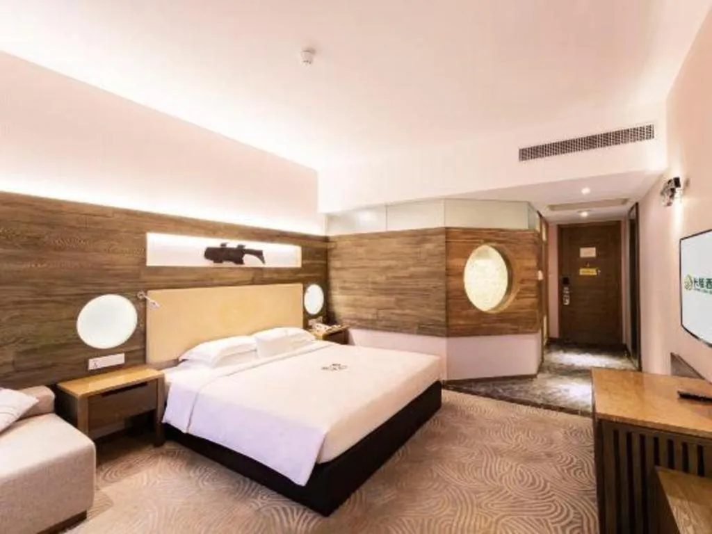 Bed in Chimelong Hotel