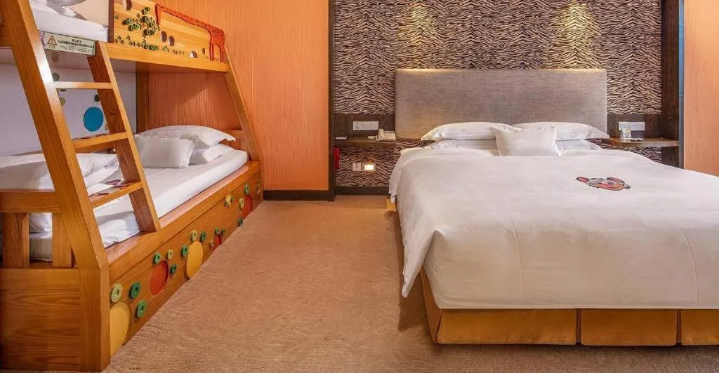 Bed in Chimelong Hotel