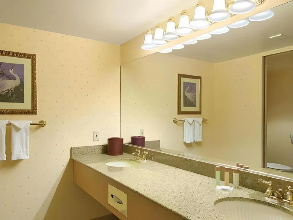 Suncoast Hotel and Casino