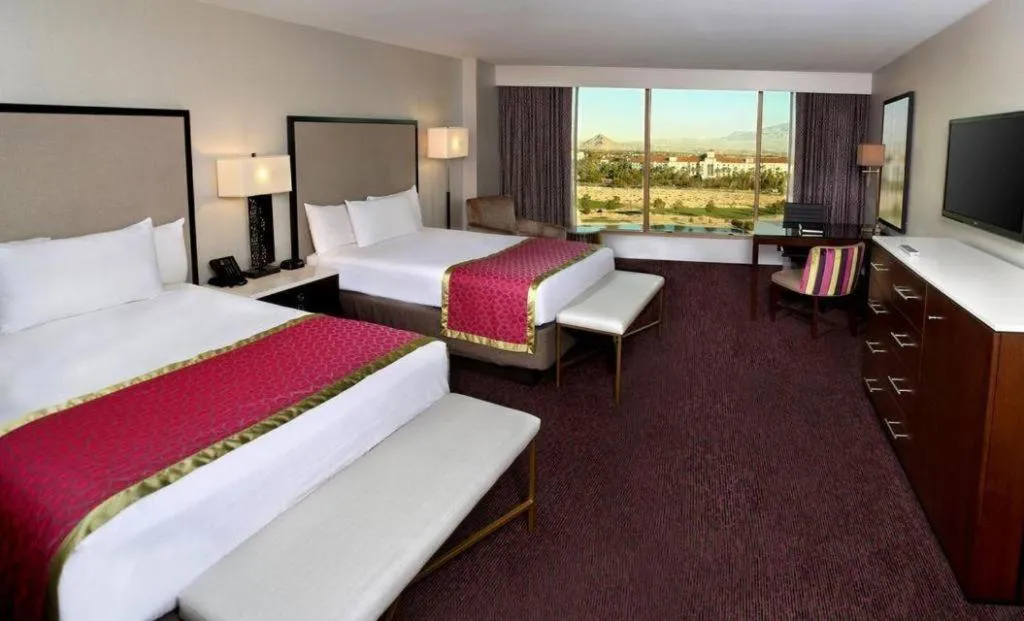 Bed in Suncoast Hotel and Casino