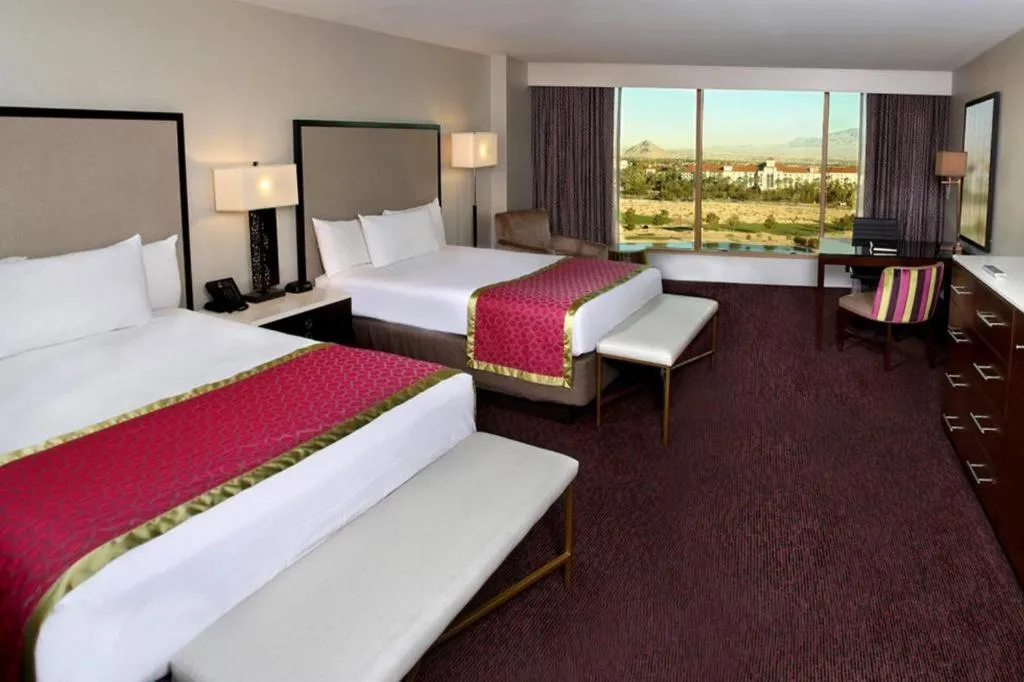 Bed in Suncoast Hotel and Casino