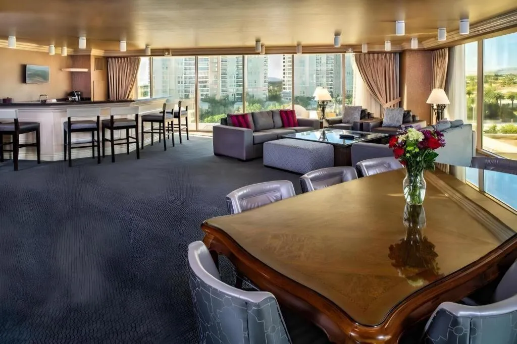 Suncoast Hotel and Casino