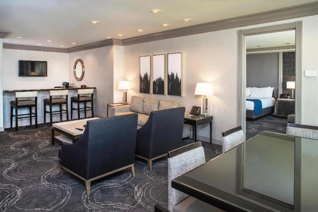 Suncoast Hotel and Casino