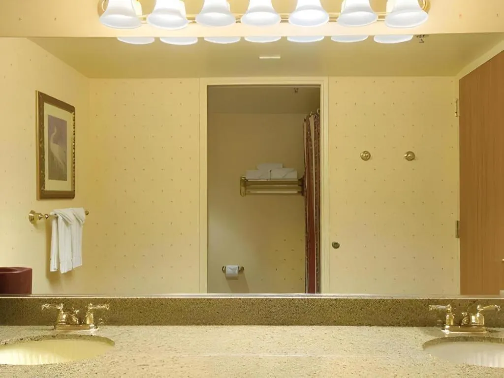 Suncoast Hotel and Casino