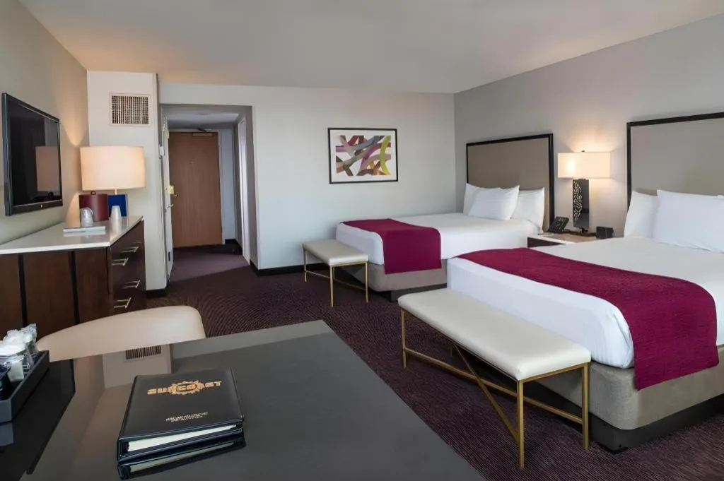 Bed in Suncoast Hotel and Casino