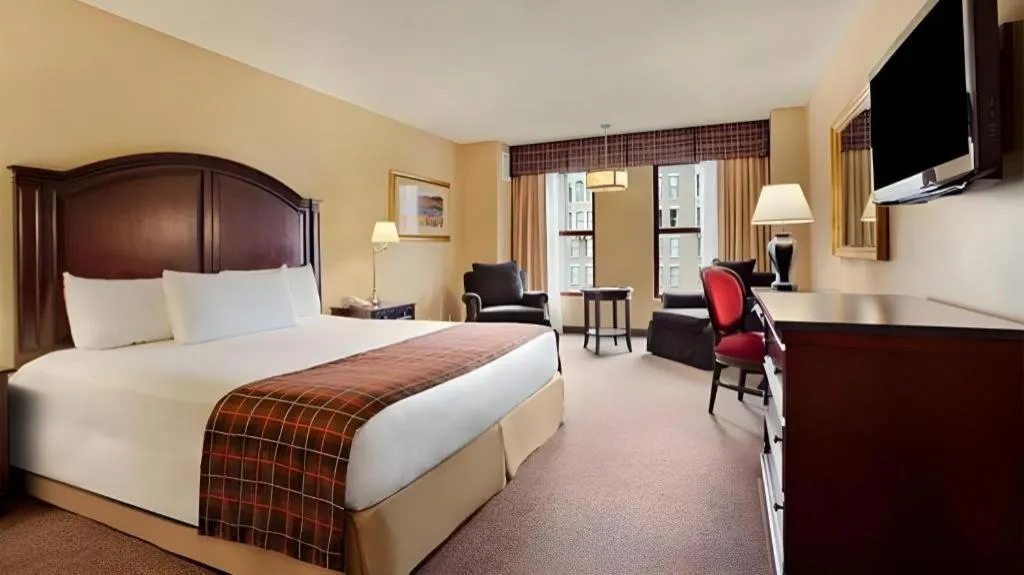 Bed in Sam's Town Hotel and Gambling Hall