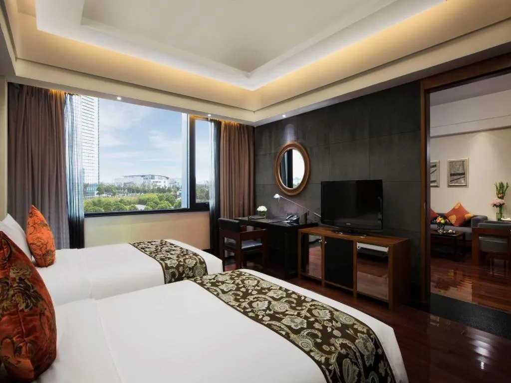 Bed in Worldhotel Grand Dushulake Suzhou
