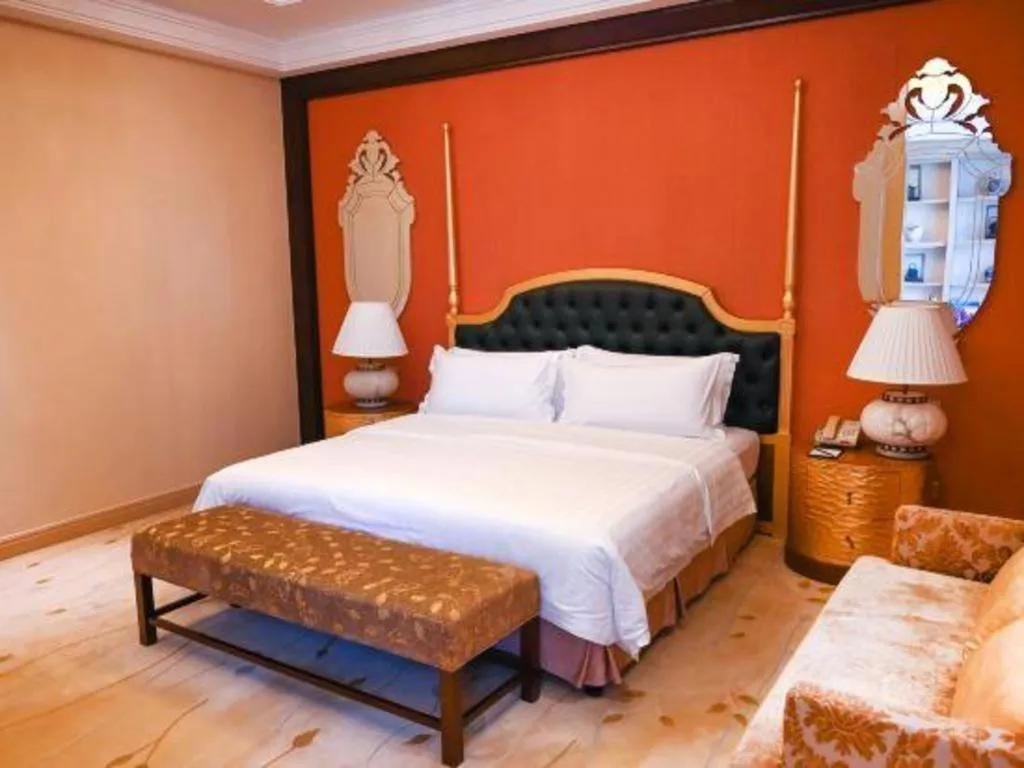 Bed in Royal Tulip Hotel Zhujiajiao Shanghai