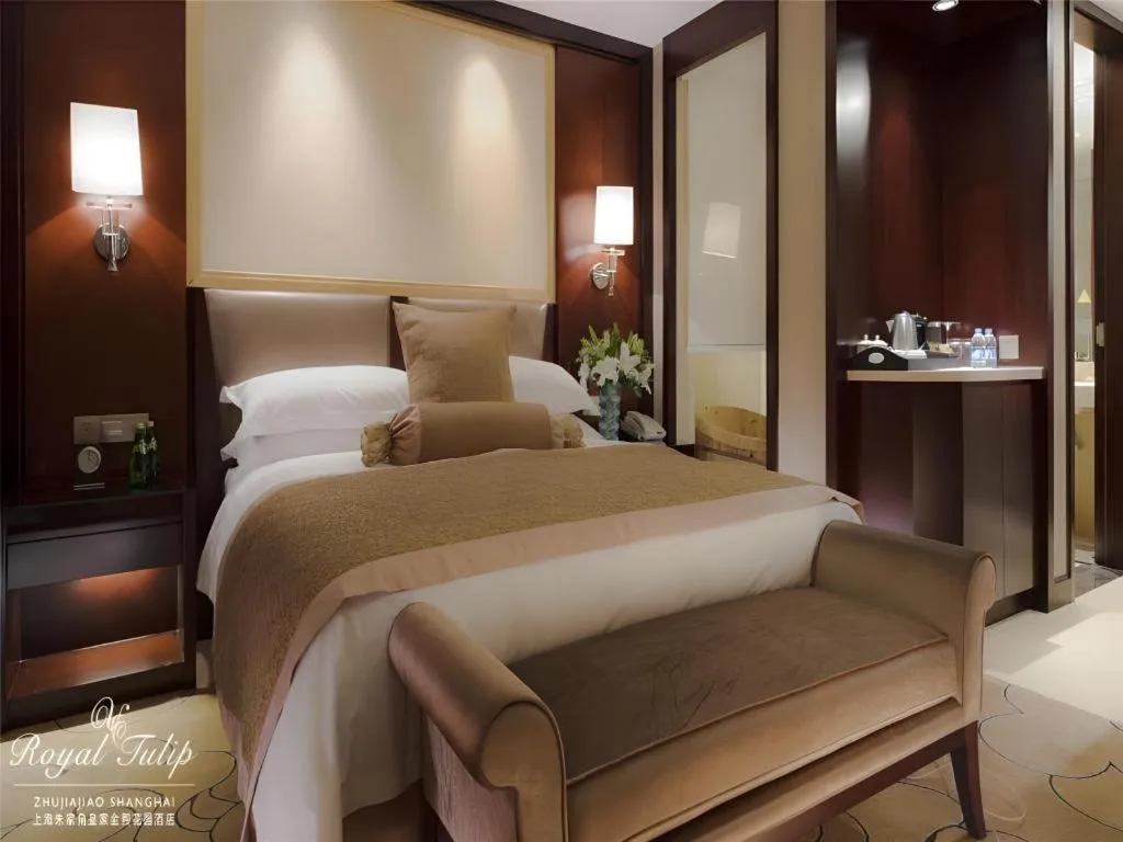 Bed in Royal Tulip Hotel Zhujiajiao Shanghai