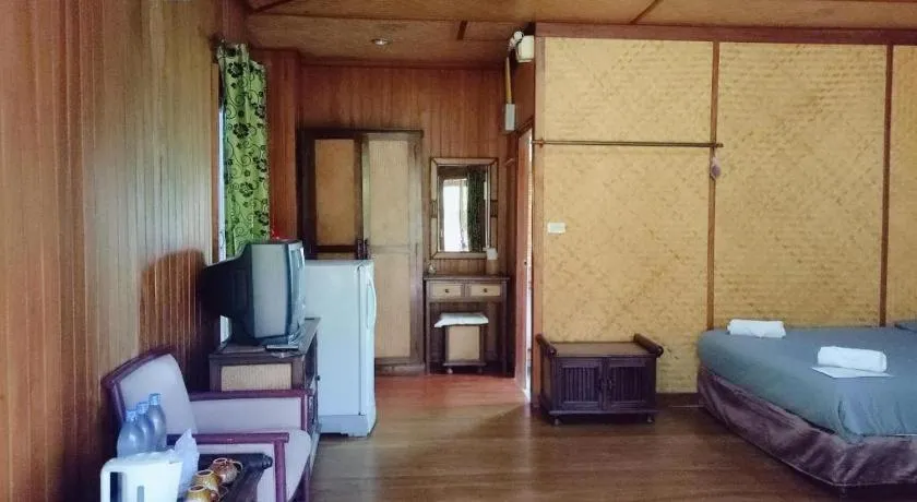 Bed in Indie House @ Maerim