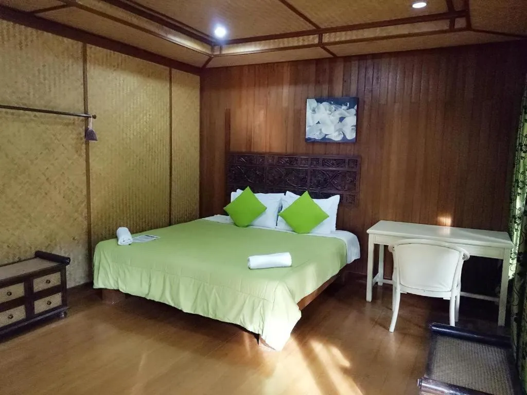 Bed in Indie House @ Maerim