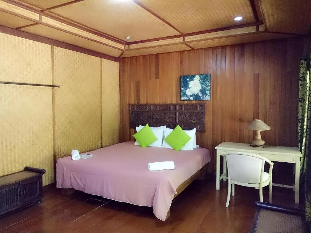 Bed in Indie House @ Maerim