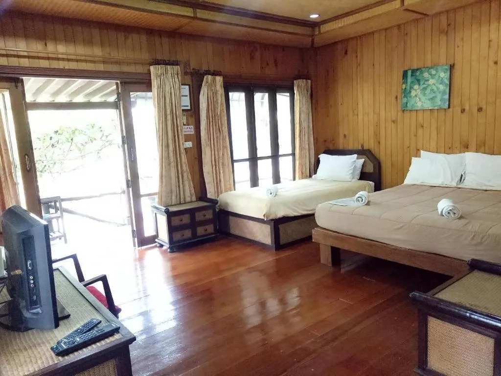 Bed in Indie House @ Maerim