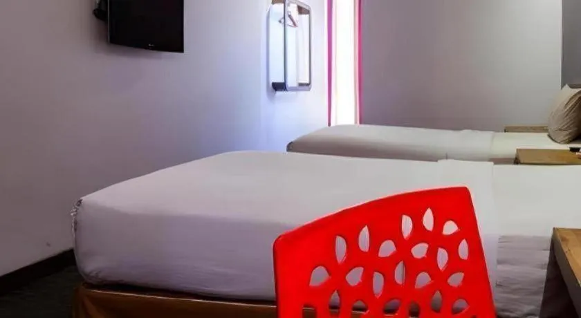 Bed in Plan B Hotel