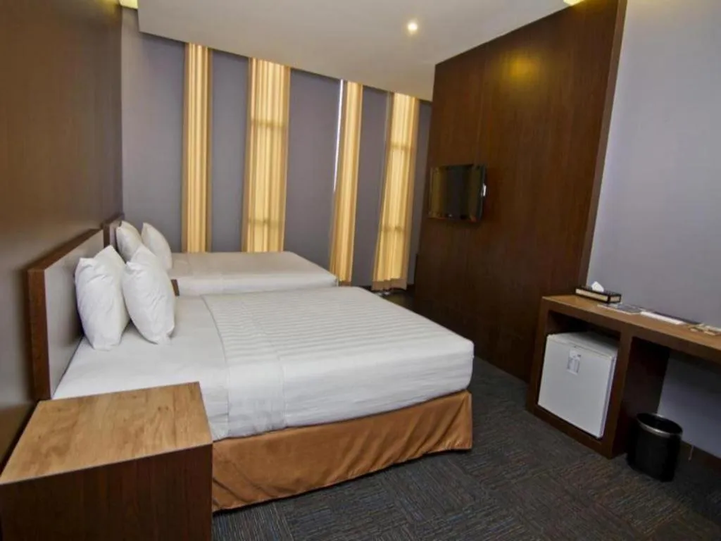 Bed in Plan B Hotel
