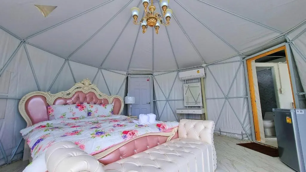 Bed in Kirirath Resort