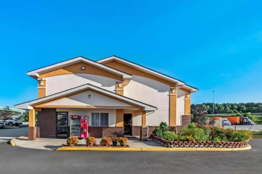 Super 8 By Wyndham Franklin