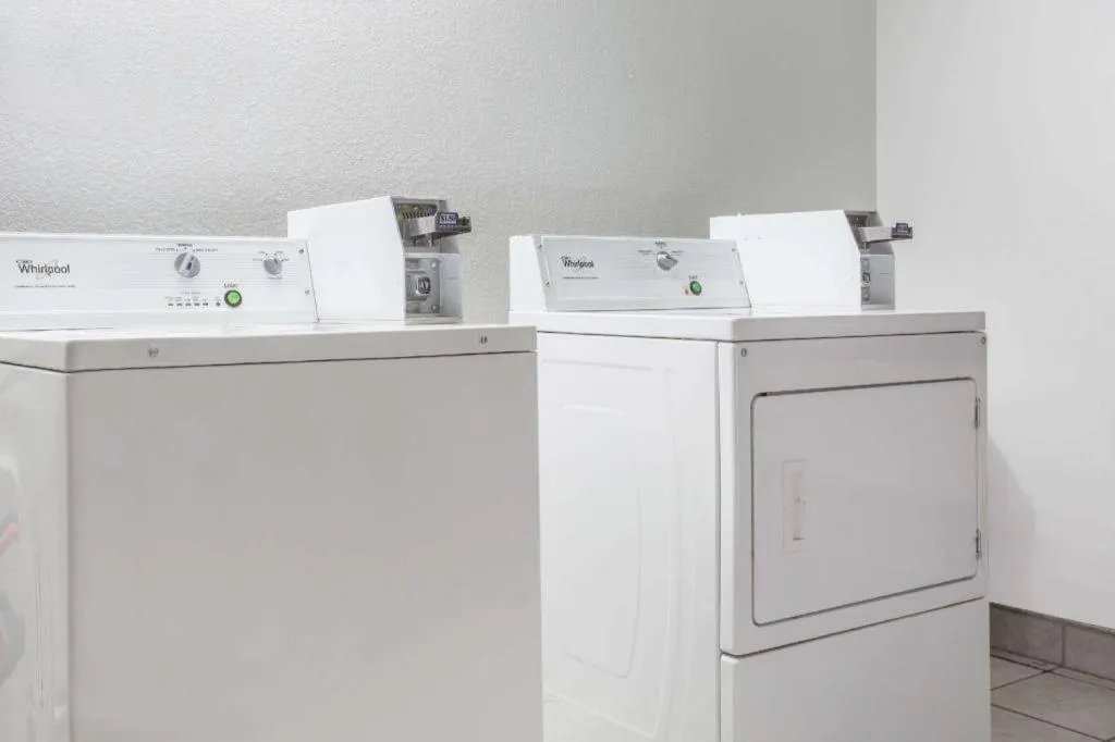 Super 8 By Wyndham Franklin