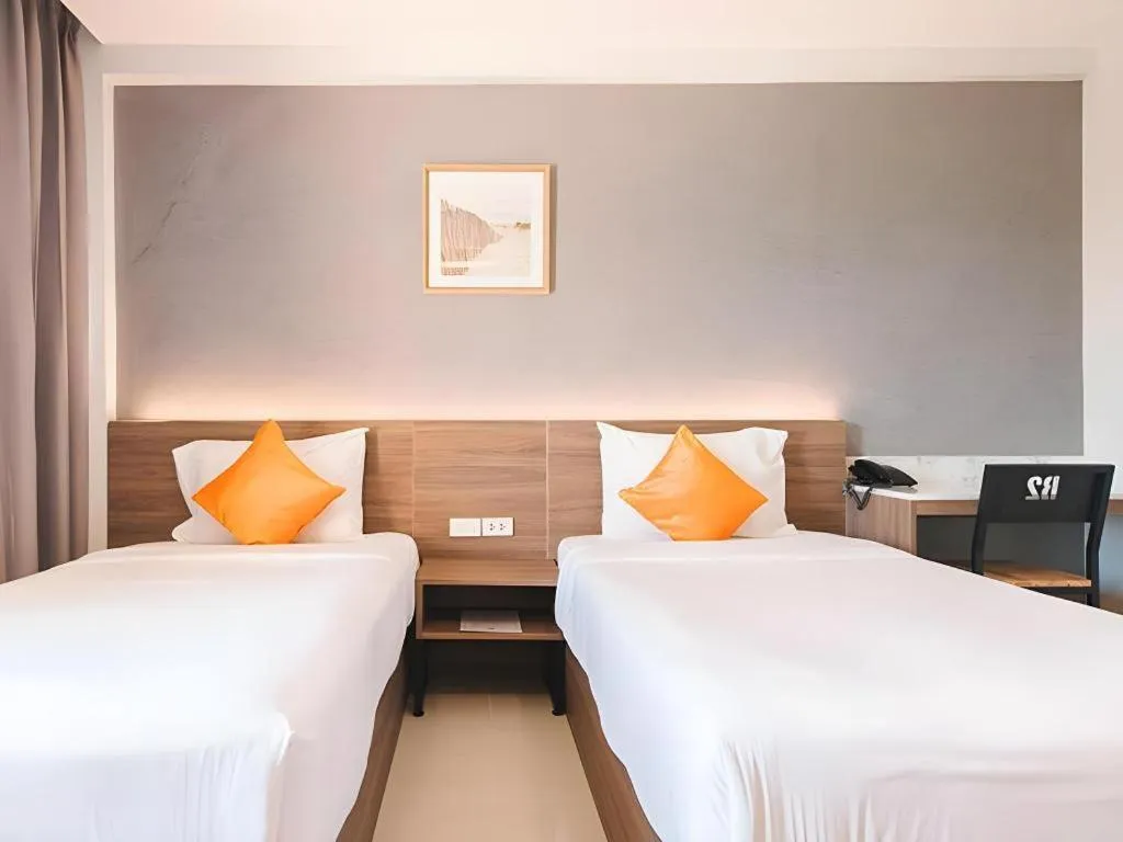 Bed in B2 Resort Boutique and Budget Hotel