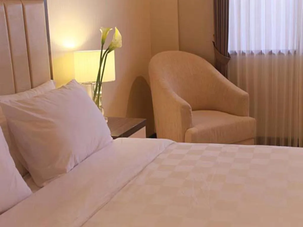 Bed in Bella Hotel Surabaya