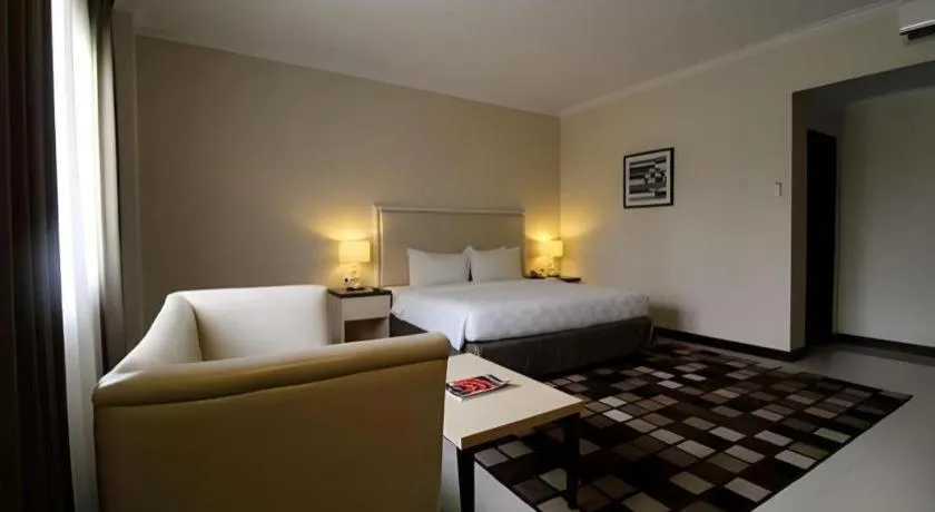 Bed in Bella Hotel Surabaya