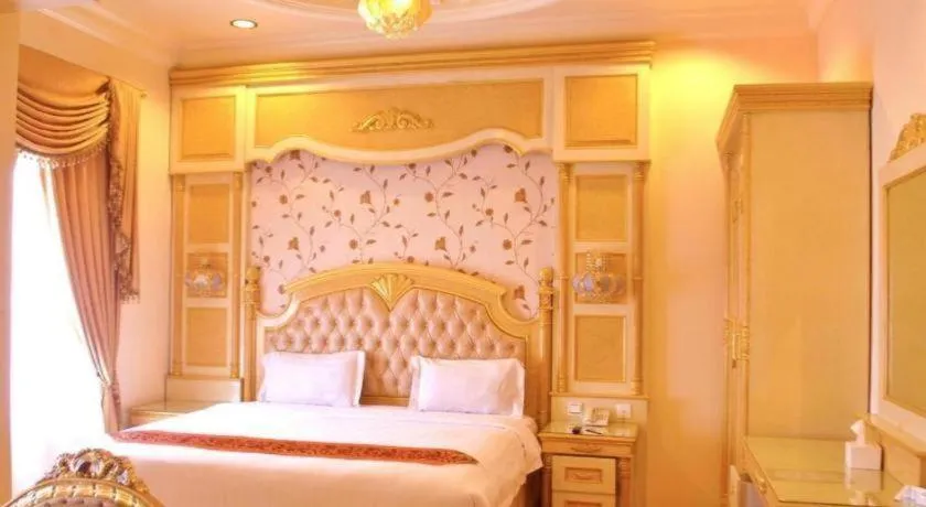Bed in Hotel Grand Town