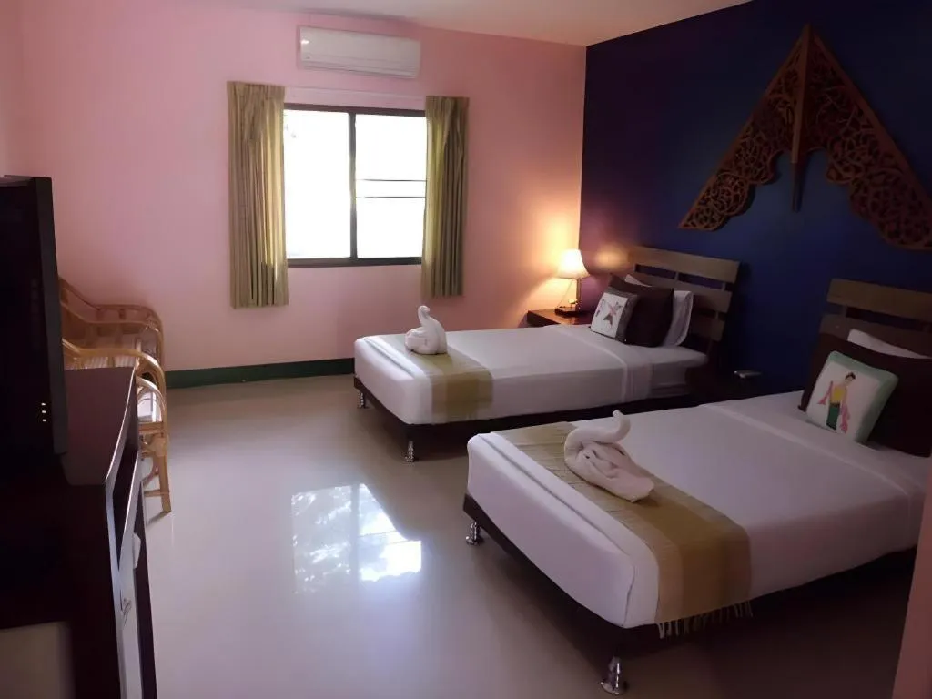 Bed in Ruen Kaew Resort