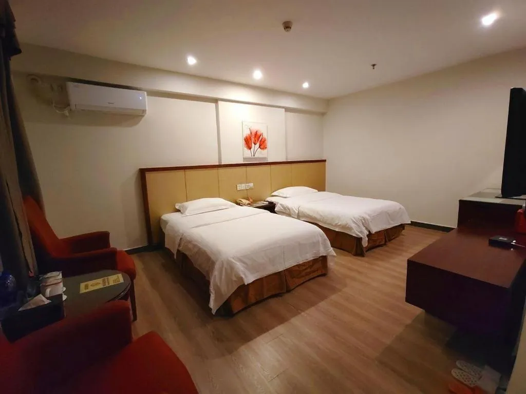Bed in GreenTree Inn Shenzhen Kengzi Town Express Hotel