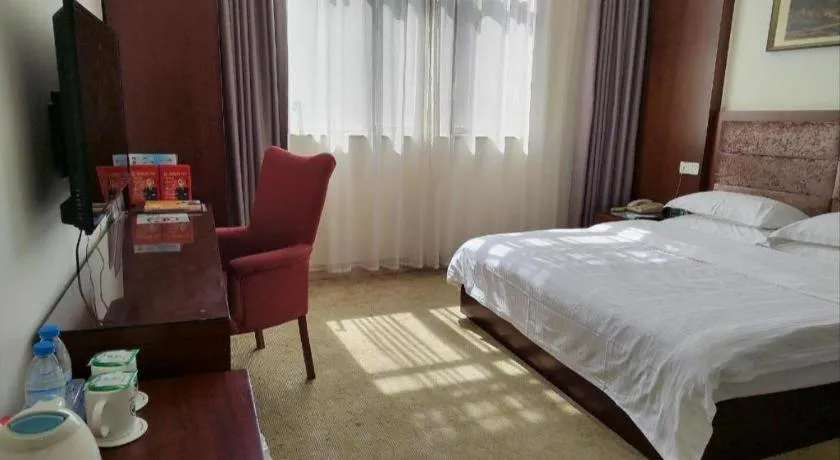 Bed in GreenTree Inn Shenzhen Kengzi Town Express Hotel