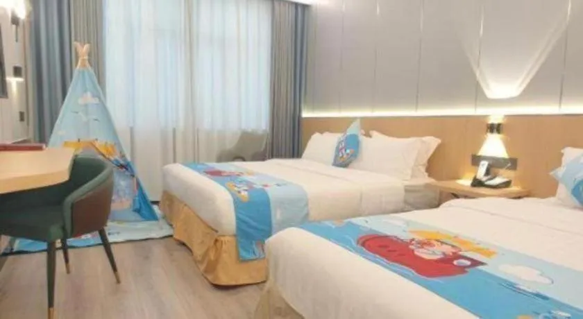 Bed in Zhenxing Hotel