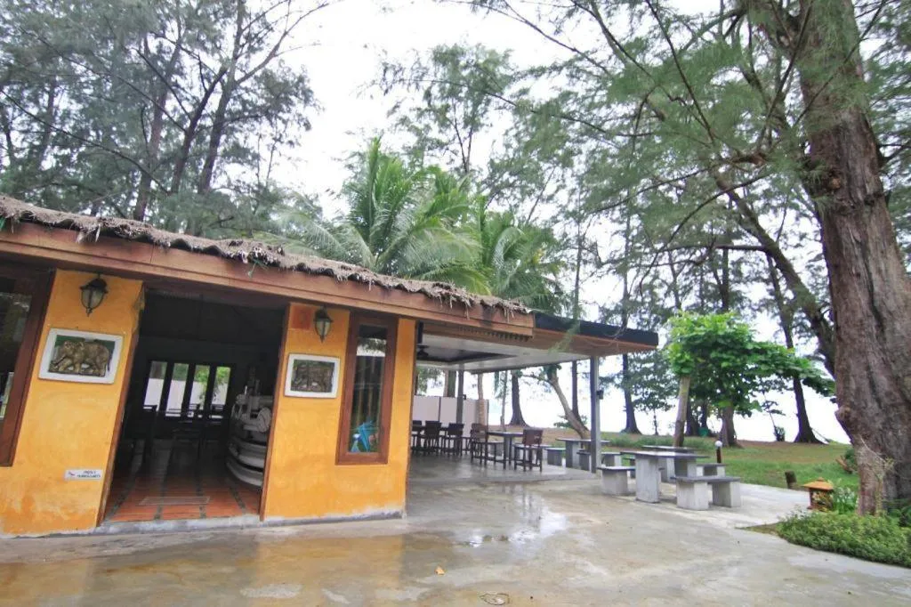 Baan Chao Mai Beach House