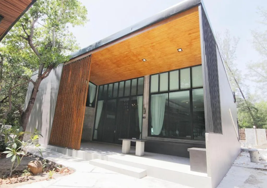 Baan Chao Mai Beach House