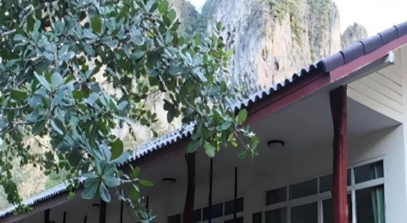 Baan Chao Mai Beach House