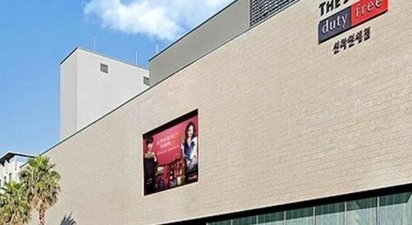 At Noon Hotel in Jeju