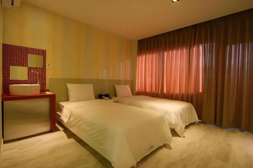 At Noon Hotel in Jeju